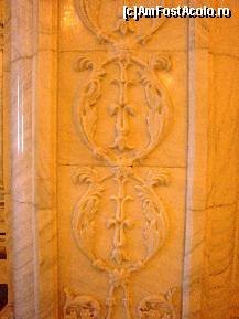 [P27] București,ParlamentulRomâniei : motive florale săpate în marmura coloanelor » foto by mariana.olaru
 - 
<span class="allrVoted glyphicon glyphicon-heart hidden" id="av200164"></span>
<a class="m-l-10 hidden" id="sv200164" onclick="voting_Foto_DelVot(,200164,8917)" role="button">șterge vot <span class="glyphicon glyphicon-remove"></span></a>
<a id="v9200164" class=" c-red"  onclick="voting_Foto_SetVot(200164)" role="button"><span class="glyphicon glyphicon-heart-empty"></span> <b>LIKE</b> = Votează poza</a> <img class="hidden"  id="f200164W9" src="/imagini/loader.gif" border="0" /><span class="AjErrMes hidden" id="e200164ErM"></span>