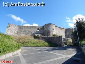 [P12] Castello normanno-svevo, din Vibo Valentia » foto by Costi
 - 
<span class="allrVoted glyphicon glyphicon-heart hidden" id="av850093"></span>
<a class="m-l-10 hidden" id="sv850093" onclick="voting_Foto_DelVot(,850093,8924)" role="button">șterge vot <span class="glyphicon glyphicon-remove"></span></a>
<a id="v9850093" class=" c-red"  onclick="voting_Foto_SetVot(850093)" role="button"><span class="glyphicon glyphicon-heart-empty"></span> <b>LIKE</b> = Votează poza</a> <img class="hidden"  id="f850093W9" src="/imagini/loader.gif" border="0" /><span class="AjErrMes hidden" id="e850093ErM"></span>