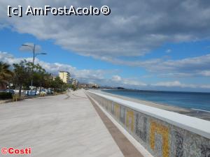 [P14] Faleza (Lungomare) din Catanzaro Lido » foto by Costi
 - 
<span class="allrVoted glyphicon glyphicon-heart hidden" id="av850095"></span>
<a class="m-l-10 hidden" id="sv850095" onclick="voting_Foto_DelVot(,850095,8924)" role="button">șterge vot <span class="glyphicon glyphicon-remove"></span></a>
<a id="v9850095" class=" c-red"  onclick="voting_Foto_SetVot(850095)" role="button"><span class="glyphicon glyphicon-heart-empty"></span> <b>LIKE</b> = Votează poza</a> <img class="hidden"  id="f850095W9" src="/imagini/loader.gif" border="0" /><span class="AjErrMes hidden" id="e850095ErM"></span>