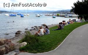 [P16] În parc lumea se relaxează - doi tineri făceau baie.  » foto by BOGDAN DSN
 - 
<span class="allrVoted glyphicon glyphicon-heart hidden" id="av947920"></span>
<a class="m-l-10 hidden" id="sv947920" onclick="voting_Foto_DelVot(,947920,8927)" role="button">șterge vot <span class="glyphicon glyphicon-remove"></span></a>
<a id="v9947920" class=" c-red"  onclick="voting_Foto_SetVot(947920)" role="button"><span class="glyphicon glyphicon-heart-empty"></span> <b>LIKE</b> = Votează poza</a> <img class="hidden"  id="f947920W9" src="/imagini/loader.gif" border="0" /><span class="AjErrMes hidden" id="e947920ErM"></span>