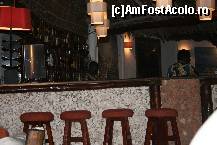 [P14] Uneori trebuia sa ne asezam direct la bar, pentru a ne primi mai repede bauturile. Barmanii acestia erau cam lenti » foto by mariarosa
 - 
<span class="allrVoted glyphicon glyphicon-heart hidden" id="av200703"></span>
<a class="m-l-10 hidden" id="sv200703" onclick="voting_Foto_DelVot(,200703,8929)" role="button">șterge vot <span class="glyphicon glyphicon-remove"></span></a>
<a id="v9200703" class=" c-red"  onclick="voting_Foto_SetVot(200703)" role="button"><span class="glyphicon glyphicon-heart-empty"></span> <b>LIKE</b> = Votează poza</a> <img class="hidden"  id="f200703W9" src="/imagini/loader.gif" border="0" /><span class="AjErrMes hidden" id="e200703ErM"></span>