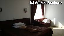 [P16] Camera foarte spatioasa si luminoasa, asta daca nu trageai draperiile... » foto by kelyboy
 - 
<span class="allrVoted glyphicon glyphicon-heart hidden" id="av285047"></span>
<a class="m-l-10 hidden" id="sv285047" onclick="voting_Foto_DelVot(,285047,8932)" role="button">șterge vot <span class="glyphicon glyphicon-remove"></span></a>
<a id="v9285047" class=" c-red"  onclick="voting_Foto_SetVot(285047)" role="button"><span class="glyphicon glyphicon-heart-empty"></span> <b>LIKE</b> = Votează poza</a> <img class="hidden"  id="f285047W9" src="/imagini/loader.gif" border="0" /><span class="AjErrMes hidden" id="e285047ErM"></span>