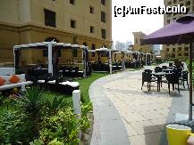 [P14] Pentru cei care doresc sa ia masa in aer liber,langa piscina, e posibil,restaurantul si barul fiind tot acolo.ptr clientii care au platit masa de amiaza li se servea mancarea in sistem autoservire/bufet chiar la piscina » foto by station5*
 - 
<span class="allrVoted glyphicon glyphicon-heart hidden" id="av201143"></span>
<a class="m-l-10 hidden" id="sv201143" onclick="voting_Foto_DelVot(,201143,8936)" role="button">șterge vot <span class="glyphicon glyphicon-remove"></span></a>
<a id="v9201143" class=" c-red"  onclick="voting_Foto_SetVot(201143)" role="button"><span class="glyphicon glyphicon-heart-empty"></span> <b>LIKE</b> = Votează poza</a> <img class="hidden"  id="f201143W9" src="/imagini/loader.gif" border="0" /><span class="AjErrMes hidden" id="e201143ErM"></span>