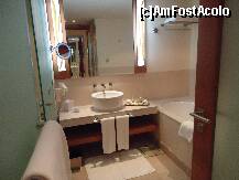 [P03] Usile din stanga imaginii sunt una de la incaperea de dus si cealalta de la incaperea cu wc si bideu. » foto by station5*
 - 
<span class="allrVoted glyphicon glyphicon-heart hidden" id="av201117"></span>
<a class="m-l-10 hidden" id="sv201117" onclick="voting_Foto_DelVot(,201117,8936)" role="button">șterge vot <span class="glyphicon glyphicon-remove"></span></a>
<a id="v9201117" class=" c-red"  onclick="voting_Foto_SetVot(201117)" role="button"><span class="glyphicon glyphicon-heart-empty"></span> <b>LIKE</b> = Votează poza</a> <img class="hidden"  id="f201117W9" src="/imagini/loader.gif" border="0" /><span class="AjErrMes hidden" id="e201117ErM"></span>