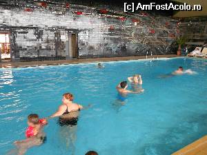 [P13] Piscina interioara, mare, cu apa calda, se adanceste treptat » foto by ROMY
 - 
<span class="allrVoted glyphicon glyphicon-heart hidden" id="av506144"></span>
<a class="m-l-10 hidden" id="sv506144" onclick="voting_Foto_DelVot(,506144,8957)" role="button">șterge vot <span class="glyphicon glyphicon-remove"></span></a>
<a id="v9506144" class=" c-red"  onclick="voting_Foto_SetVot(506144)" role="button"><span class="glyphicon glyphicon-heart-empty"></span> <b>LIKE</b> = Votează poza</a> <img class="hidden"  id="f506144W9" src="/imagini/loader.gif" border="0" /><span class="AjErrMes hidden" id="e506144ErM"></span>