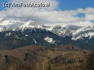 [P03] Vedere asupra Bucegilor din resort » foto by Michi
 - 
<span class="allrVoted glyphicon glyphicon-heart hidden" id="av1224369"></span>
<a class="m-l-10 hidden" id="sv1224369" onclick="voting_Foto_DelVot(,1224369,8964)" role="button">șterge vot <span class="glyphicon glyphicon-remove"></span></a>
<a id="v91224369" class=" c-red"  onclick="voting_Foto_SetVot(1224369)" role="button"><span class="glyphicon glyphicon-heart-empty"></span> <b>LIKE</b> = Votează poza</a> <img class="hidden"  id="f1224369W9" src="/imagini/loader.gif" border="0" /><span class="AjErrMes hidden" id="e1224369ErM"></span>