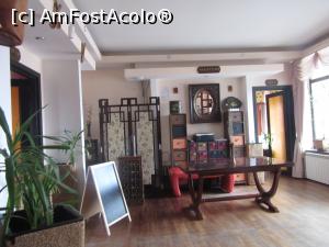 [P32] O ultimă privire &icirc;n hol » foto by Michi
 - 
<span class="allrVoted glyphicon glyphicon-heart hidden" id="av1224400"></span>
<a class="m-l-10 hidden" id="sv1224400" onclick="voting_Foto_DelVot(,1224400,8964)" role="button">șterge vot <span class="glyphicon glyphicon-remove"></span></a>
<a id="v91224400" class=" c-red"  onclick="voting_Foto_SetVot(1224400)" role="button"><span class="glyphicon glyphicon-heart-empty"></span> <b>LIKE</b> = Votează poza</a> <img class="hidden"  id="f1224400W9" src="/imagini/loader.gif" border="0" /><span class="AjErrMes hidden" id="e1224400ErM"></span>