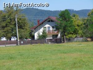 [P04] O alta casa din imprejurimi . » foto by liviu49
 - 
<span class="allrVoted glyphicon glyphicon-heart hidden" id="av1304494"></span>
<a class="m-l-10 hidden" id="sv1304494" onclick="voting_Foto_DelVot(,1304494,8968)" role="button">șterge vot <span class="glyphicon glyphicon-remove"></span></a>
<a id="v91304494" class=" c-red"  onclick="voting_Foto_SetVot(1304494)" role="button"><span class="glyphicon glyphicon-heart-empty"></span> <b>LIKE</b> = Votează poza</a> <img class="hidden"  id="f1304494W9" src="/imagini/loader.gif" border="0" /><span class="AjErrMes hidden" id="e1304494ErM"></span>