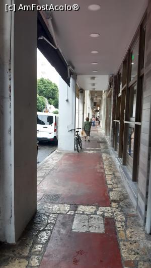 [P35] Strada Stadiou - arcade » foto by Carmen Ion
 - 
<span class="allrVoted glyphicon glyphicon-heart hidden" id="av1266311"></span>
<a class="m-l-10 hidden" id="sv1266311" onclick="voting_Foto_DelVot(,1266311,8969)" role="button">șterge vot <span class="glyphicon glyphicon-remove"></span></a>
<a id="v91266311" class=" c-red"  onclick="voting_Foto_SetVot(1266311)" role="button"><span class="glyphicon glyphicon-heart-empty"></span> <b>LIKE</b> = Votează poza</a> <img class="hidden"  id="f1266311W9" src="/imagini/loader.gif" border="0" /><span class="AjErrMes hidden" id="e1266311ErM"></span>