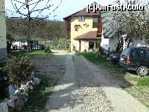 [P02] O parte din curtea interioara. » foto by mihai_bisniss
 - 
<span class="allrVoted glyphicon glyphicon-heart hidden" id="av206564"></span>
<a class="m-l-10 hidden" id="sv206564" onclick="voting_Foto_DelVot(,206564,8970)" role="button">șterge vot <span class="glyphicon glyphicon-remove"></span></a>
<a id="v9206564" class=" c-red"  onclick="voting_Foto_SetVot(206564)" role="button"><span class="glyphicon glyphicon-heart-empty"></span> <b>LIKE</b> = Votează poza</a> <img class="hidden"  id="f206564W9" src="/imagini/loader.gif" border="0" /><span class="AjErrMes hidden" id="e206564ErM"></span>