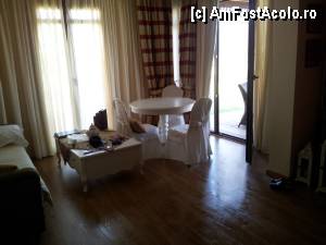 [P04] Al treilea colt din living » foto by mauricius*
 - 
<span class="allrVoted glyphicon glyphicon-heart hidden" id="av367765"></span>
<a class="m-l-10 hidden" id="sv367765" onclick="voting_Foto_DelVot(,367765,9009)" role="button">șterge vot <span class="glyphicon glyphicon-remove"></span></a>
<a id="v9367765" class=" c-red"  onclick="voting_Foto_SetVot(367765)" role="button"><span class="glyphicon glyphicon-heart-empty"></span> <b>LIKE</b> = Votează poza</a> <img class="hidden"  id="f367765W9" src="/imagini/loader.gif" border="0" /><span class="AjErrMes hidden" id="e367765ErM"></span>