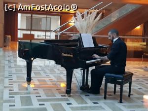 [P95] Hilton Dalaman Sarigerme - recital la pian în lobby » foto by nicole33
 - 
<span class="allrVoted glyphicon glyphicon-heart hidden" id="av1205287"></span>
<a class="m-l-10 hidden" id="sv1205287" onclick="voting_Foto_DelVot(,1205287,9010)" role="button">șterge vot <span class="glyphicon glyphicon-remove"></span></a>
<a id="v91205287" class=" c-red"  onclick="voting_Foto_SetVot(1205287)" role="button"><span class="glyphicon glyphicon-heart-empty"></span> <b>LIKE</b> = Votează poza</a> <img class="hidden"  id="f1205287W9" src="/imagini/loader.gif" border="0" /><span class="AjErrMes hidden" id="e1205287ErM"></span>