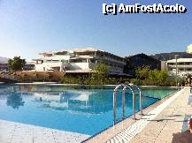 [P07] Una dintre piscinele exterioare + aripa hotelului in care noi am stat. » foto by Veioza
 - 
<span class="allrVoted glyphicon glyphicon-heart hidden" id="av204256"></span>
<a class="m-l-10 hidden" id="sv204256" onclick="voting_Foto_DelVot(,204256,9010)" role="button">șterge vot <span class="glyphicon glyphicon-remove"></span></a>
<a id="v9204256" class=" c-red"  onclick="voting_Foto_SetVot(204256)" role="button"><span class="glyphicon glyphicon-heart-empty"></span> <b>LIKE</b> = Votează poza</a> <img class="hidden"  id="f204256W9" src="/imagini/loader.gif" border="0" /><span class="AjErrMes hidden" id="e204256ErM"></span>