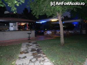 [P17] Barul din curtea hotelului principal. În afara serii festive nu am văzut niciodată pe cineva să servească acolo.  » foto by Dabator
 - 
<span class="allrVoted glyphicon glyphicon-heart hidden" id="av505032"></span>
<a class="m-l-10 hidden" id="sv505032" onclick="voting_Foto_DelVot(,505032,9011)" role="button">șterge vot <span class="glyphicon glyphicon-remove"></span></a>
<a id="v9505032" class=" c-red"  onclick="voting_Foto_SetVot(505032)" role="button"><span class="glyphicon glyphicon-heart-empty"></span> <b>LIKE</b> = Votează poza</a> <img class="hidden"  id="f505032W9" src="/imagini/loader.gif" border="0" /><span class="AjErrMes hidden" id="e505032ErM"></span>