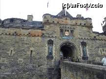 [P11] Intrarea in Castel. Cel din dreapta, cu scutul, e William Wallace. Cel din stanga Robert the Bruce. » foto by TraianS
 - 
<span class="allrVoted glyphicon glyphicon-heart hidden" id="av204538"></span>
<a class="m-l-10 hidden" id="sv204538" onclick="voting_Foto_DelVot(,204538,9014)" role="button">șterge vot <span class="glyphicon glyphicon-remove"></span></a>
<a id="v9204538" class=" c-red"  onclick="voting_Foto_SetVot(204538)" role="button"><span class="glyphicon glyphicon-heart-empty"></span> <b>LIKE</b> = Votează poza</a> <img class="hidden"  id="f204538W9" src="/imagini/loader.gif" border="0" /><span class="AjErrMes hidden" id="e204538ErM"></span>