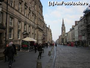 [P04] Royale Mile, principala stradă din Edinburgh.  » foto by ariciu*
 - 
<span class="allrVoted glyphicon glyphicon-heart hidden" id="av502745"></span>
<a class="m-l-10 hidden" id="sv502745" onclick="voting_Foto_DelVot(,502745,9014)" role="button">șterge vot <span class="glyphicon glyphicon-remove"></span></a>
<a id="v9502745" class=" c-red"  onclick="voting_Foto_SetVot(502745)" role="button"><span class="glyphicon glyphicon-heart-empty"></span> <b>LIKE</b> = Votează poza</a> <img class="hidden"  id="f502745W9" src="/imagini/loader.gif" border="0" /><span class="AjErrMes hidden" id="e502745ErM"></span>