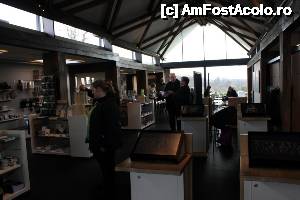 [P47] Magazinul de suveniruri de la Rosslyn.  » foto by ariciu*
 - 
<span class="allrVoted glyphicon glyphicon-heart hidden" id="av502788"></span>
<a class="m-l-10 hidden" id="sv502788" onclick="voting_Foto_DelVot(,502788,9014)" role="button">șterge vot <span class="glyphicon glyphicon-remove"></span></a>
<a id="v9502788" class=" c-red"  onclick="voting_Foto_SetVot(502788)" role="button"><span class="glyphicon glyphicon-heart-empty"></span> <b>LIKE</b> = Votează poza</a> <img class="hidden"  id="f502788W9" src="/imagini/loader.gif" border="0" /><span class="AjErrMes hidden" id="e502788ErM"></span>