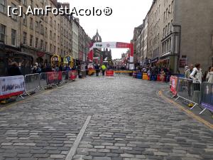 [P16] Royal Mile, principala strada pe care s-a desfasurat Festivalul Fringe.  » foto by Aurici
 - 
<span class="allrVoted glyphicon glyphicon-heart hidden" id="av908002"></span>
<a class="m-l-10 hidden" id="sv908002" onclick="voting_Foto_DelVot(,908002,9014)" role="button">șterge vot <span class="glyphicon glyphicon-remove"></span></a>
<a id="v9908002" class=" c-red"  onclick="voting_Foto_SetVot(908002)" role="button"><span class="glyphicon glyphicon-heart-empty"></span> <b>LIKE</b> = Votează poza</a> <img class="hidden"  id="f908002W9" src="/imagini/loader.gif" border="0" /><span class="AjErrMes hidden" id="e908002ErM"></span>