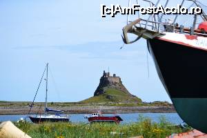 [P22] Lindisfarne, Insula Sfântă - castelul, ascuns după prora unui vas » foto by makuy*
 - 
<span class="allrVoted glyphicon glyphicon-heart hidden" id="av651908"></span>
<a class="m-l-10 hidden" id="sv651908" onclick="voting_Foto_DelVot(,651908,9014)" role="button">șterge vot <span class="glyphicon glyphicon-remove"></span></a>
<a id="v9651908" class=" c-red"  onclick="voting_Foto_SetVot(651908)" role="button"><span class="glyphicon glyphicon-heart-empty"></span> <b>LIKE</b> = Votează poza</a> <img class="hidden"  id="f651908W9" src="/imagini/loader.gif" border="0" /><span class="AjErrMes hidden" id="e651908ErM"></span>