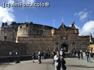 [P11] Edinburgh Castle - intrare » foto by Anduise
 - 
<span class="allrVoted glyphicon glyphicon-heart hidden" id="av1149237"></span>
<a class="m-l-10 hidden" id="sv1149237" onclick="voting_Foto_DelVot(,1149237,9014)" role="button">șterge vot <span class="glyphicon glyphicon-remove"></span></a>
<a id="v91149237" class=" c-red"  onclick="voting_Foto_SetVot(1149237)" role="button"><span class="glyphicon glyphicon-heart-empty"></span> <b>LIKE</b> = Votează poza</a> <img class="hidden"  id="f1149237W9" src="/imagini/loader.gif" border="0" /><span class="AjErrMes hidden" id="e1149237ErM"></span>