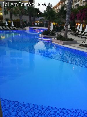 [P14] Piscina hotelului » foto by Teo2018
 - 
<span class="allrVoted glyphicon glyphicon-heart hidden" id="av1079963"></span>
<a class="m-l-10 hidden" id="sv1079963" onclick="voting_Foto_DelVot(,1079963,9027)" role="button">șterge vot <span class="glyphicon glyphicon-remove"></span></a>
<a id="v91079963" class=" c-red"  onclick="voting_Foto_SetVot(1079963)" role="button"><span class="glyphicon glyphicon-heart-empty"></span> <b>LIKE</b> = Votează poza</a> <img class="hidden"  id="f1079963W9" src="/imagini/loader.gif" border="0" /><span class="AjErrMes hidden" id="e1079963ErM"></span>