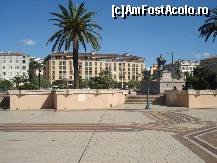 [P26] piata de gaulle, vedere dinspre bd pascal rossini catre avenue de paris » foto by a.sr*
 - 
<span class="allrVoted glyphicon glyphicon-heart hidden" id="av269788"></span>
<a class="m-l-10 hidden" id="sv269788" onclick="voting_Foto_DelVot(,269788,9033)" role="button">șterge vot <span class="glyphicon glyphicon-remove"></span></a>
<a id="v9269788" class=" c-red"  onclick="voting_Foto_SetVot(269788)" role="button"><span class="glyphicon glyphicon-heart-empty"></span> <b>LIKE</b> = Votează poza</a> <img class="hidden"  id="f269788W9" src="/imagini/loader.gif" border="0" /><span class="AjErrMes hidden" id="e269788ErM"></span>