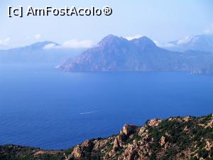 [P10] Golful Porto văzut din Piana » foto by Mika
 - 
<span class="allrVoted glyphicon glyphicon-heart hidden" id="av1032322"></span>
<a class="m-l-10 hidden" id="sv1032322" onclick="voting_Foto_DelVot(,1032322,9033)" role="button">șterge vot <span class="glyphicon glyphicon-remove"></span></a>
<a id="v91032322" class=" c-red"  onclick="voting_Foto_SetVot(1032322)" role="button"><span class="glyphicon glyphicon-heart-empty"></span> <b>LIKE</b> = Votează poza</a> <img class="hidden"  id="f1032322W9" src="/imagini/loader.gif" border="0" /><span class="AjErrMes hidden" id="e1032322ErM"></span>