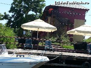 [P02] Partea din fata a pensiunii, insa atentie, pozele nu sunt foarte relevante, este mult mai frumoasa in realitate. Plus ca in spate are o piscina superba, plus o priveliste de vis.  » foto by zuzy
 - 
<span class="allrVoted glyphicon glyphicon-heart hidden" id="av529286"></span>
<a class="m-l-10 hidden" id="sv529286" onclick="voting_Foto_DelVot(,529286,9050)" role="button">șterge vot <span class="glyphicon glyphicon-remove"></span></a>
<a id="v9529286" class=" c-red"  onclick="voting_Foto_SetVot(529286)" role="button"><span class="glyphicon glyphicon-heart-empty"></span> <b>LIKE</b> = Votează poza</a> <img class="hidden"  id="f529286W9" src="/imagini/loader.gif" border="0" /><span class="AjErrMes hidden" id="e529286ErM"></span>