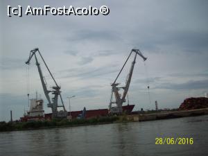 [P15] Ramasitele santierului naval Sulina » foto by gabri71
 - 
<span class="allrVoted glyphicon glyphicon-heart hidden" id="av760546"></span>
<a class="m-l-10 hidden" id="sv760546" onclick="voting_Foto_DelVot(,760546,9050)" role="button">șterge vot <span class="glyphicon glyphicon-remove"></span></a>
<a id="v9760546" class=" c-red"  onclick="voting_Foto_SetVot(760546)" role="button"><span class="glyphicon glyphicon-heart-empty"></span> <b>LIKE</b> = Votează poza</a> <img class="hidden"  id="f760546W9" src="/imagini/loader.gif" border="0" /><span class="AjErrMes hidden" id="e760546ErM"></span>
