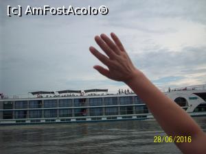[P05] Vas de croaziera cu care ne-am intersectat pe Dunare » foto by gabri71
 - 
<span class="allrVoted glyphicon glyphicon-heart hidden" id="av760536"></span>
<a class="m-l-10 hidden" id="sv760536" onclick="voting_Foto_DelVot(,760536,9050)" role="button">șterge vot <span class="glyphicon glyphicon-remove"></span></a>
<a id="v9760536" class=" c-red"  onclick="voting_Foto_SetVot(760536)" role="button"><span class="glyphicon glyphicon-heart-empty"></span> <b>LIKE</b> = Votează poza</a> <img class="hidden"  id="f760536W9" src="/imagini/loader.gif" border="0" /><span class="AjErrMes hidden" id="e760536ErM"></span>