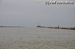 [P24] Din nou cu salupa si ALex spre varsarea Dunarii in mare. In dreapta se observa farul cel nou...  » foto by Catzus
 - 
<span class="allrVoted glyphicon glyphicon-heart hidden" id="av530120"></span>
<a class="m-l-10 hidden" id="sv530120" onclick="voting_Foto_DelVot(,530120,9050)" role="button">șterge vot <span class="glyphicon glyphicon-remove"></span></a>
<a id="v9530120" class=" c-red"  onclick="voting_Foto_SetVot(530120)" role="button"><span class="glyphicon glyphicon-heart-empty"></span> <b>LIKE</b> = Votează poza</a> <img class="hidden"  id="f530120W9" src="/imagini/loader.gif" border="0" /><span class="AjErrMes hidden" id="e530120ErM"></span>