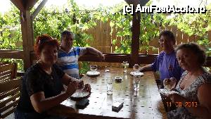 [P10] Desertul servit pe terasa restaurantului Delta Miraj.  » foto by samcluj
 - 
<span class="allrVoted glyphicon glyphicon-heart hidden" id="av458774"></span>
<a class="m-l-10 hidden" id="sv458774" onclick="voting_Foto_DelVot(,458774,9050)" role="button">șterge vot <span class="glyphicon glyphicon-remove"></span></a>
<a id="v9458774" class=" c-red"  onclick="voting_Foto_SetVot(458774)" role="button"><span class="glyphicon glyphicon-heart-empty"></span> <b>LIKE</b> = Votează poza</a> <img class="hidden"  id="f458774W9" src="/imagini/loader.gif" border="0" /><span class="AjErrMes hidden" id="e458774ErM"></span>