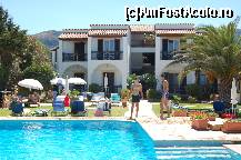 [P01] Hotelul Filorian vazut dinspre mare » foto by pmanuela
 - 
<span class="allrVoted glyphicon glyphicon-heart hidden" id="av207877"></span>
<a class="m-l-10 hidden" id="sv207877" onclick="voting_Foto_DelVot(,207877,9093)" role="button">șterge vot <span class="glyphicon glyphicon-remove"></span></a>
<a id="v9207877" class=" c-red"  onclick="voting_Foto_SetVot(207877)" role="button"><span class="glyphicon glyphicon-heart-empty"></span> <b>LIKE</b> = Votează poza</a> <img class="hidden"  id="f207877W9" src="/imagini/loader.gif" border="0" /><span class="AjErrMes hidden" id="e207877ErM"></span>