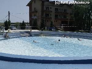 [P08] Piscina termala circulara » foto by dorgo
 - 
<span class="allrVoted glyphicon glyphicon-heart hidden" id="av631002"></span>
<a class="m-l-10 hidden" id="sv631002" onclick="voting_Foto_DelVot(,631002,9099)" role="button">șterge vot <span class="glyphicon glyphicon-remove"></span></a>
<a id="v9631002" class=" c-red"  onclick="voting_Foto_SetVot(631002)" role="button"><span class="glyphicon glyphicon-heart-empty"></span> <b>LIKE</b> = Votează poza</a> <img class="hidden"  id="f631002W9" src="/imagini/loader.gif" border="0" /><span class="AjErrMes hidden" id="e631002ErM"></span>