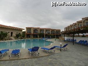 [P33] Vilage Mare hotel -Metamorphosis - Halkidiki -Mai2013 » foto by ionescunic
 - 
<span class="allrVoted glyphicon glyphicon-heart hidden" id="av422591"></span>
<a class="m-l-10 hidden" id="sv422591" onclick="voting_Foto_DelVot(,422591,9103)" role="button">șterge vot <span class="glyphicon glyphicon-remove"></span></a>
<a id="v9422591" class=" c-red"  onclick="voting_Foto_SetVot(422591)" role="button"><span class="glyphicon glyphicon-heart-empty"></span> <b>LIKE</b> = Votează poza</a> <img class="hidden"  id="f422591W9" src="/imagini/loader.gif" border="0" /><span class="AjErrMes hidden" id="e422591ErM"></span>