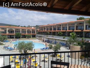 [P12] Village Mare - recomandabil, dacă eşti bine informat. Corpurile noi şi a doua piscină pentru copii, văzute de pe terasa de la -1.  » foto by bogumil
 - 
<span class="allrVoted glyphicon glyphicon-heart hidden" id="av732090"></span>
<a class="m-l-10 hidden" id="sv732090" onclick="voting_Foto_DelVot(,732090,9103)" role="button">șterge vot <span class="glyphicon glyphicon-remove"></span></a>
<a id="v9732090" class=" c-red"  onclick="voting_Foto_SetVot(732090)" role="button"><span class="glyphicon glyphicon-heart-empty"></span> <b>LIKE</b> = Votează poza</a> <img class="hidden"  id="f732090W9" src="/imagini/loader.gif" border="0" /><span class="AjErrMes hidden" id="e732090ErM"></span>