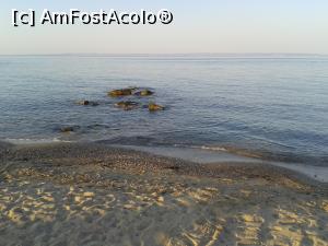 [P19] Village Mare - recomandabil, dacă eşti bine informat. Stânci la intrarea în apă.  » foto by bogumil
 - 
<span class="allrVoted glyphicon glyphicon-heart hidden" id="av732097"></span>
<a class="m-l-10 hidden" id="sv732097" onclick="voting_Foto_DelVot(,732097,9103)" role="button">șterge vot <span class="glyphicon glyphicon-remove"></span></a>
<a id="v9732097" class=" c-red"  onclick="voting_Foto_SetVot(732097)" role="button"><span class="glyphicon glyphicon-heart-empty"></span> <b>LIKE</b> = Votează poza</a> <img class="hidden"  id="f732097W9" src="/imagini/loader.gif" border="0" /><span class="AjErrMes hidden" id="e732097ErM"></span>