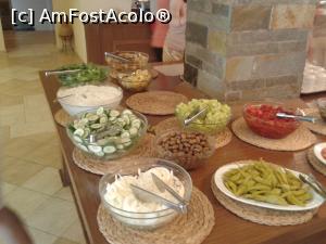 [P27] Village Mare - recomandabil, dacă eşti bine informat. Diverse chestii de combinat pentru salate.  » foto by bogumil
 - 
<span class="allrVoted glyphicon glyphicon-heart hidden" id="av732105"></span>
<a class="m-l-10 hidden" id="sv732105" onclick="voting_Foto_DelVot(,732105,9103)" role="button">șterge vot <span class="glyphicon glyphicon-remove"></span></a>
<a id="v9732105" class=" c-red"  onclick="voting_Foto_SetVot(732105)" role="button"><span class="glyphicon glyphicon-heart-empty"></span> <b>LIKE</b> = Votează poza</a> <img class="hidden"  id="f732105W9" src="/imagini/loader.gif" border="0" /><span class="AjErrMes hidden" id="e732105ErM"></span>