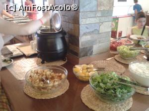 [P29] Village Mare - recomandabil, dacă eşti bine informat. Supa cremă, crutoane, etc.  » foto by bogumil
 - 
<span class="allrVoted glyphicon glyphicon-heart hidden" id="av732107"></span>
<a class="m-l-10 hidden" id="sv732107" onclick="voting_Foto_DelVot(,732107,9103)" role="button">șterge vot <span class="glyphicon glyphicon-remove"></span></a>
<a id="v9732107" class=" c-red"  onclick="voting_Foto_SetVot(732107)" role="button"><span class="glyphicon glyphicon-heart-empty"></span> <b>LIKE</b> = Votează poza</a> <img class="hidden"  id="f732107W9" src="/imagini/loader.gif" border="0" /><span class="AjErrMes hidden" id="e732107ErM"></span>