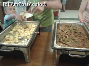 [P34] Village Mare - recomandabil, dacă eşti bine informat. Garnituri - cartofi şi fasole verde.  » foto by bogumil
 - 
<span class="allrVoted glyphicon glyphicon-heart hidden" id="av732112"></span>
<a class="m-l-10 hidden" id="sv732112" onclick="voting_Foto_DelVot(,732112,9103)" role="button">șterge vot <span class="glyphicon glyphicon-remove"></span></a>
<a id="v9732112" class=" c-red"  onclick="voting_Foto_SetVot(732112)" role="button"><span class="glyphicon glyphicon-heart-empty"></span> <b>LIKE</b> = Votează poza</a> <img class="hidden"  id="f732112W9" src="/imagini/loader.gif" border="0" /><span class="AjErrMes hidden" id="e732112ErM"></span>