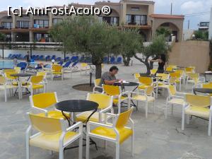 [P43] Village Mare - recomandabil, dacă eşti bine informat. Mesele de la piscine.  » foto by bogumil
 - 
<span class="allrVoted glyphicon glyphicon-heart hidden" id="av732121"></span>
<a class="m-l-10 hidden" id="sv732121" onclick="voting_Foto_DelVot(,732121,9103)" role="button">șterge vot <span class="glyphicon glyphicon-remove"></span></a>
<a id="v9732121" class=" c-red"  onclick="voting_Foto_SetVot(732121)" role="button"><span class="glyphicon glyphicon-heart-empty"></span> <b>LIKE</b> = Votează poza</a> <img class="hidden"  id="f732121W9" src="/imagini/loader.gif" border="0" /><span class="AjErrMes hidden" id="e732121ErM"></span>