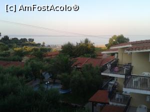 [P48] Village Mare - recomandabil, dacă eşti bine informat. O privire spre mare.  » foto by bogumil
 - 
<span class="allrVoted glyphicon glyphicon-heart hidden" id="av732126"></span>
<a class="m-l-10 hidden" id="sv732126" onclick="voting_Foto_DelVot(,732126,9103)" role="button">șterge vot <span class="glyphicon glyphicon-remove"></span></a>
<a id="v9732126" class=" c-red"  onclick="voting_Foto_SetVot(732126)" role="button"><span class="glyphicon glyphicon-heart-empty"></span> <b>LIKE</b> = Votează poza</a> <img class="hidden"  id="f732126W9" src="/imagini/loader.gif" border="0" /><span class="AjErrMes hidden" id="e732126ErM"></span>