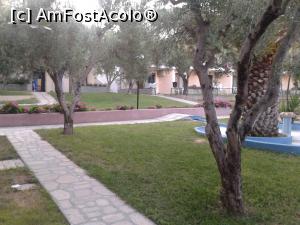 [P50] Village Mare - recomandabil, dacă eşti bine informat.  » foto by bogumil
 - 
<span class="allrVoted glyphicon glyphicon-heart hidden" id="av732128"></span>
<a class="m-l-10 hidden" id="sv732128" onclick="voting_Foto_DelVot(,732128,9103)" role="button">șterge vot <span class="glyphicon glyphicon-remove"></span></a>
<a id="v9732128" class=" c-red"  onclick="voting_Foto_SetVot(732128)" role="button"><span class="glyphicon glyphicon-heart-empty"></span> <b>LIKE</b> = Votează poza</a> <img class="hidden"  id="f732128W9" src="/imagini/loader.gif" border="0" /><span class="AjErrMes hidden" id="e732128ErM"></span>