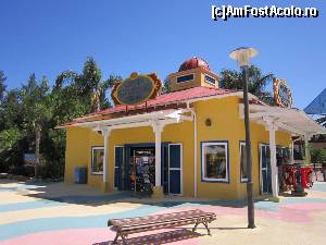 [P02] Costa Caribe Shop – magazin aflat la intrarea în parc » foto by cdiana
 - 
<span class="allrVoted glyphicon glyphicon-heart hidden" id="av532217"></span>
<a class="m-l-10 hidden" id="sv532217" onclick="voting_Foto_DelVot(,532217,9107)" role="button">șterge vot <span class="glyphicon glyphicon-remove"></span></a>
<a id="v9532217" class=" c-red"  onclick="voting_Foto_SetVot(532217)" role="button"><span class="glyphicon glyphicon-heart-empty"></span> <b>LIKE</b> = Votează poza</a> <img class="hidden"  id="f532217W9" src="/imagini/loader.gif" border="0" /><span class="AjErrMes hidden" id="e532217ErM"></span>