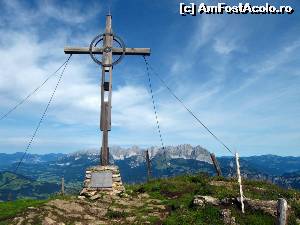 [P04] Ceva mai jos de Kitzbüheler Horn, pe drumul spre Gradina Alpină, un mic vârf fotogenic, cu Wilden Kaiser în fundal » foto by saxonul
 - 
<span class="allrVoted glyphicon glyphicon-heart hidden" id="av546911"></span>
<a class="m-l-10 hidden" id="sv546911" onclick="voting_Foto_DelVot(,546911,9111)" role="button">șterge vot <span class="glyphicon glyphicon-remove"></span></a>
<a id="v9546911" class=" c-red"  onclick="voting_Foto_SetVot(546911)" role="button"><span class="glyphicon glyphicon-heart-empty"></span> <b>LIKE</b> = Votează poza</a> <img class="hidden"  id="f546911W9" src="/imagini/loader.gif" border="0" /><span class="AjErrMes hidden" id="e546911ErM"></span>