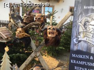 [P42] Kitz - Si acestea erau operele lor, exista o zi (cam de Mos Nicolae) cand merg costumati si mascati si fac galagie, unii se apropie chiar spre violenta, sunt traditii ciudate » foto by mishu
 - 
<span class="allrVoted glyphicon glyphicon-heart hidden" id="av1040676"></span>
<a class="m-l-10 hidden" id="sv1040676" onclick="voting_Foto_DelVot(,1040676,9111)" role="button">șterge vot <span class="glyphicon glyphicon-remove"></span></a>
<a id="v91040676" class=" c-red"  onclick="voting_Foto_SetVot(1040676)" role="button"><span class="glyphicon glyphicon-heart-empty"></span> <b>LIKE</b> = Votează poza</a> <img class="hidden"  id="f1040676W9" src="/imagini/loader.gif" border="0" /><span class="AjErrMes hidden" id="e1040676ErM"></span>
