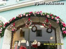 [P42] o vitrina oarecare in Kitzbuhel. » foto by adryana
 - 
<span class="allrVoted glyphicon glyphicon-heart hidden" id="av316749"></span>
<a class="m-l-10 hidden" id="sv316749" onclick="voting_Foto_DelVot(,316749,9111)" role="button">șterge vot <span class="glyphicon glyphicon-remove"></span></a>
<a id="v9316749" class=" c-red"  onclick="voting_Foto_SetVot(316749)" role="button"><span class="glyphicon glyphicon-heart-empty"></span> <b>LIKE</b> = Votează poza</a> <img class="hidden"  id="f316749W9" src="/imagini/loader.gif" border="0" /><span class="AjErrMes hidden" id="e316749ErM"></span>