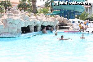 [P01] Barul de la piscină » foto by 24cata72
 - 
<span class="allrVoted glyphicon glyphicon-heart hidden" id="av357589"></span>
<a class="m-l-10 hidden" id="sv357589" onclick="voting_Foto_DelVot(,357589,9116)" role="button">șterge vot <span class="glyphicon glyphicon-remove"></span></a>
<a id="v9357589" class=" c-red"  onclick="voting_Foto_SetVot(357589)" role="button"><span class="glyphicon glyphicon-heart-empty"></span> <b>LIKE</b> = Votează poza</a> <img class="hidden"  id="f357589W9" src="/imagini/loader.gif" border="0" /><span class="AjErrMes hidden" id="e357589ErM"></span>