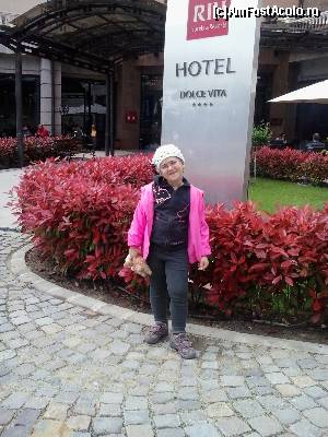 [P06] La intrare in hotel » foto by mihai27
 - 
<span class="allrVoted glyphicon glyphicon-heart hidden" id="av597502"></span>
<a class="m-l-10 hidden" id="sv597502" onclick="voting_Foto_DelVot(,597502,9135)" role="button">șterge vot <span class="glyphicon glyphicon-remove"></span></a>
<a id="v9597502" class=" c-red"  onclick="voting_Foto_SetVot(597502)" role="button"><span class="glyphicon glyphicon-heart-empty"></span> <b>LIKE</b> = Votează poza</a> <img class="hidden"  id="f597502W9" src="/imagini/loader.gif" border="0" /><span class="AjErrMes hidden" id="e597502ErM"></span>