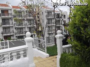 [P01] Parcarea hotelului, fiind inchis nu stiu daca era cu plata!  » foto by balasa violeta
 - 
<span class="allrVoted glyphicon glyphicon-heart hidden" id="av510877"></span>
<a class="m-l-10 hidden" id="sv510877" onclick="voting_Foto_DelVot(,510877,9153)" role="button">șterge vot <span class="glyphicon glyphicon-remove"></span></a>
<a id="v9510877" class=" c-red"  onclick="voting_Foto_SetVot(510877)" role="button"><span class="glyphicon glyphicon-heart-empty"></span> <b>LIKE</b> = Votează poza</a> <img class="hidden"  id="f510877W9" src="/imagini/loader.gif" border="0" /><span class="AjErrMes hidden" id="e510877ErM"></span>